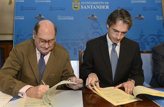 Firma del convenio para llevar a cabo el programa de formación