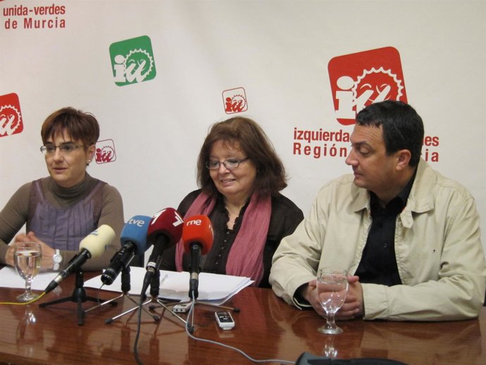 Herguedas, García y Pujante en la rueda de prensa