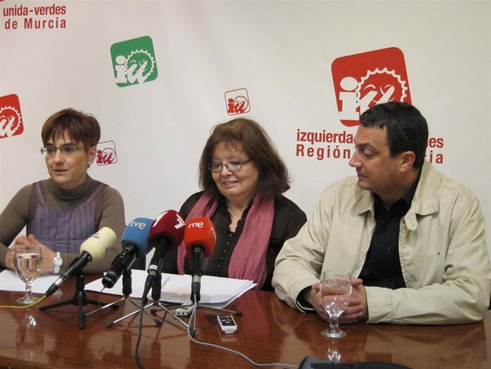 Herguedas, García y Pujante en la rueda de prensa