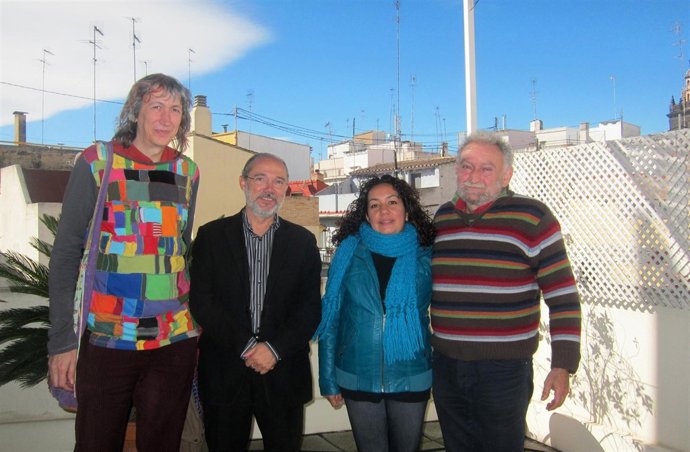 Barber (d) tras la presentación del festival Nits d'Aielo i Art