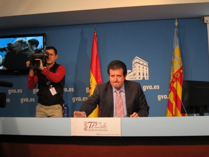 Císcar en la rueda de prensa del Consell