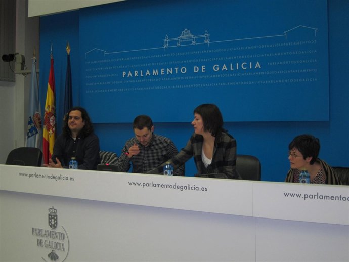 Presentación del Frente Antitaurino en el Parlamento de Galicia