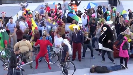 Facebook celebra su propio Harlem Shake