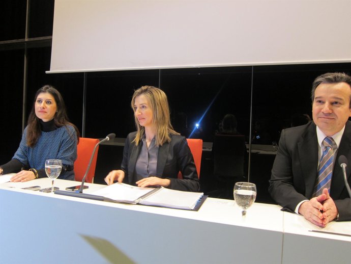 De izquierda a derecha: Eva González-Sancho, Alicia García y José Ramón Alonso