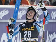 Carolina Ruiz gana el descenso de Meribel