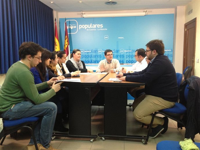 Reunión de Nuevas Generaciones NNGG