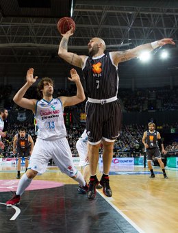 El Bilbao se lleva el derbi vasco ante el Lagun Aro