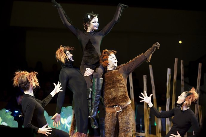 Un momento de la obra El gato con botas en el Palau de la Música