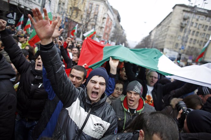 Miles de manifestantes salen de nuevo a las calles en Bulgaria 