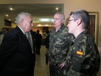 El responsable de la misión de entrenamiento insiste ante Margallo que hace falta "una ayuda coherente"