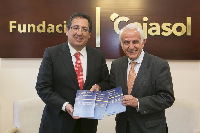 Pulido y Pascual con la publicaciones