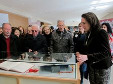 García Cirac acompaña a los castellanoleoneses en el recorrido por las Cortes