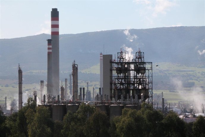 COMPLEJO PETROQUÍMICO REPSOL PUERTOLLANO FÁBRICA INDUSTRIA