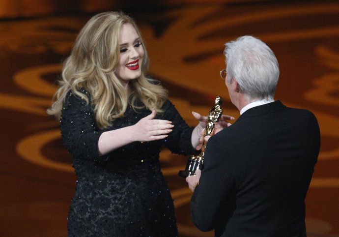 Adele recoge Oscar