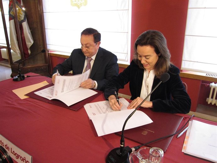 Gamarra y Ruiz-Alejos firman el convenio