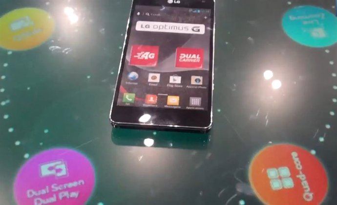 Mesa táctil LG MWC 2013 Optimus G