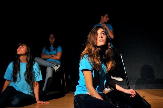 Alumnos de instituto hacen teatro