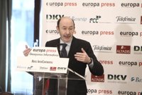 Rubalcaba cree que el PP "teme" hablar de Bárcenas porque este puede "hablar" 