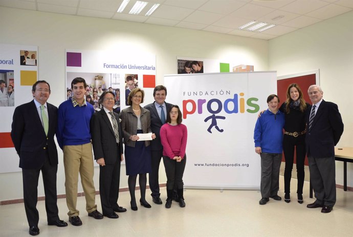 Entrega de la recaudación de Cascajares a la Fundación Prodis