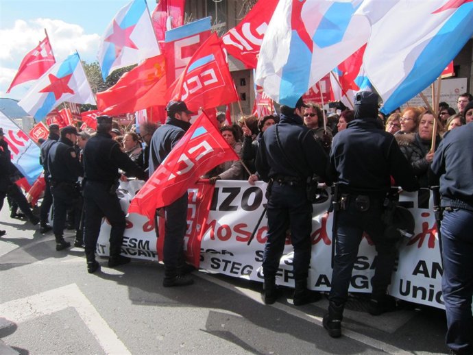 Protesta Ante El Parlamento