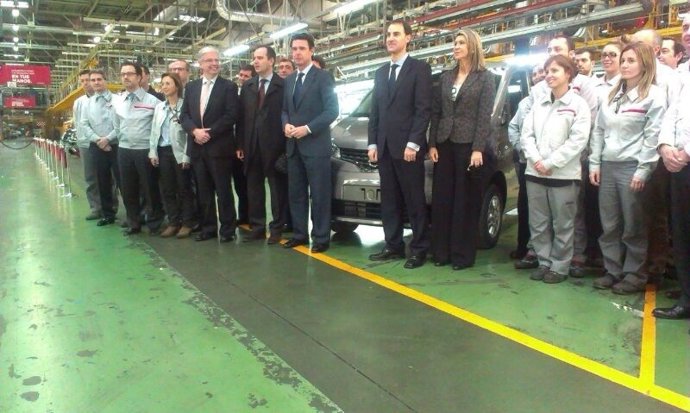 Jordi Cornet (CZB), ministro J.M.Soria, F.Torres (Nissan), L.De Luna (deleg.Gob)