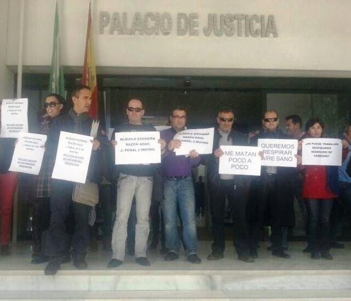 Protesta en los juzgados de Motril (GRAnada)