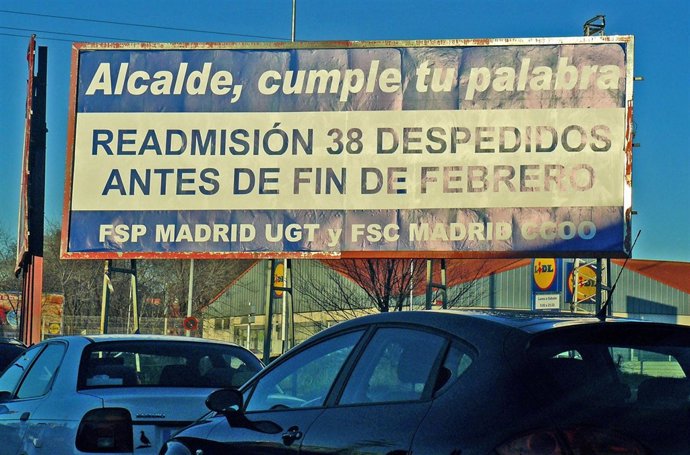 Una de las vallas, en el polígono industrial Nuestra Señora de Butarque