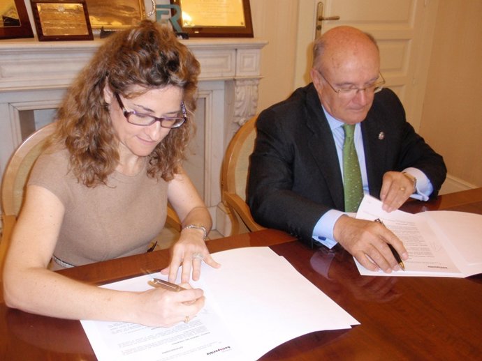 Firma convenio colaboración