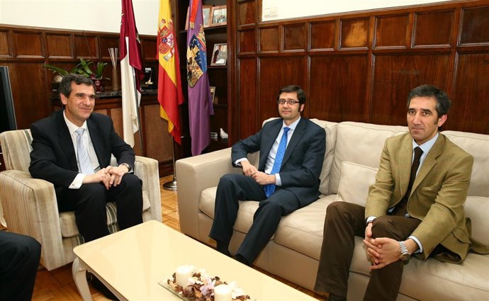 Romaní se reune con el alcalde de Guadalajara