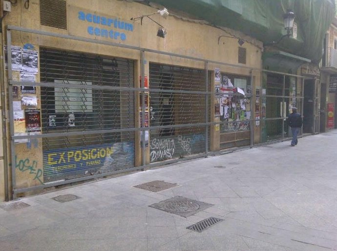 Bajo en desuso en el centro de Murcia