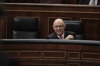 Montoro dice  no va a hacer un traje a medida para Adelson 