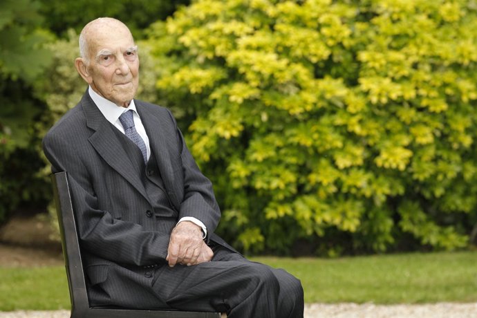  Escritor Y Pensador Stéphane Hessel