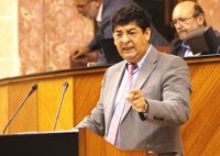 Valderas insiste en que la reforma de la Administración Local del PP "da la espalda a la participación de las CCAA"