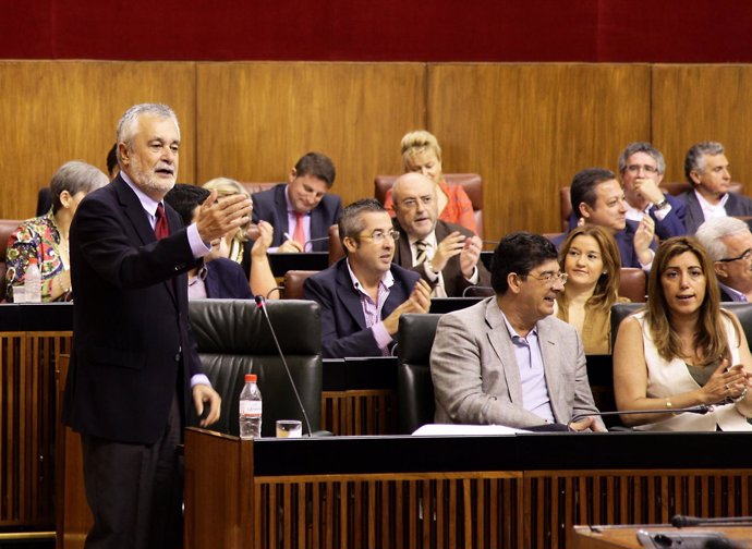 El presidente de la Junta, José Antonio Griñán, en el Pleno de Andalucía