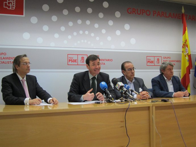 El secretario general del PSM, Tomás Gómez, en rueda de prensa