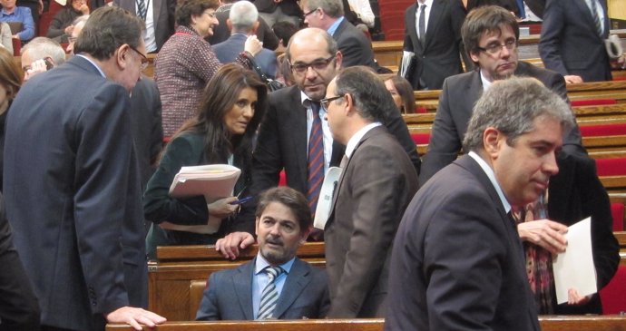 Parlament: J.L.Cleries,G.Calvet.O.Pujol,L.Guinó,J.Turull,C.Puigdemont,F.Homs