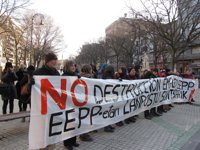 Trabajadores de empresas públicas se concentran en Pamplona contra "la destrucción de empleo" en el sector