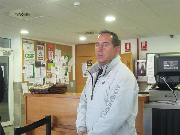 El publicista Sergio Vélez al entrar al Juzgado