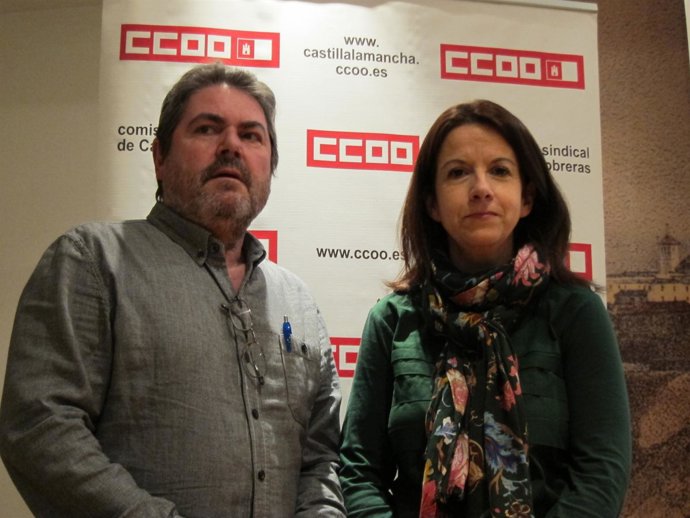 Los responsables de CCOO antes de la jornada