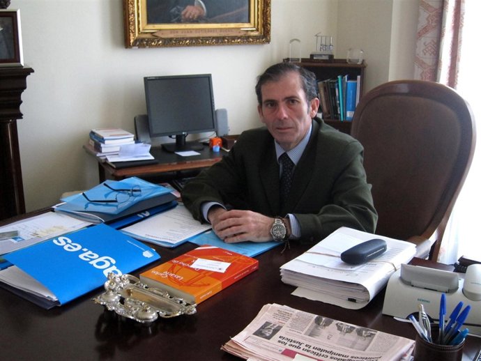 El decano del Colegio de Abogados de Málaga, Francisco Javier Lara