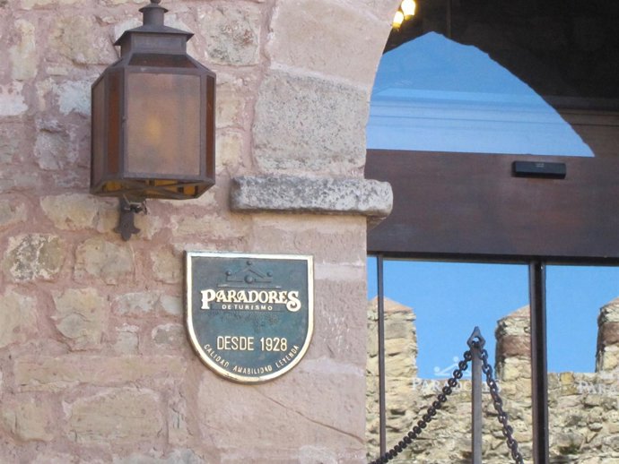PARADORES