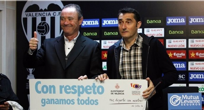 Juan Ignacio Martínez y Ernesto Valverde con motivo del derbi valenciano