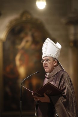 Osoro durante la misa de acción de gracias por el pontificado de Benedicto XVI