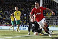 Fútbol.- Ryan Giggs renueva con el Manchester United hasta 2014