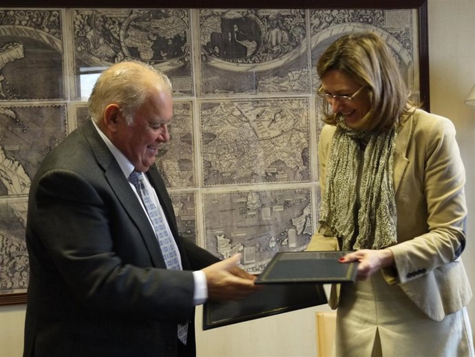 Enrique Iglesias y Sonia Gumpert