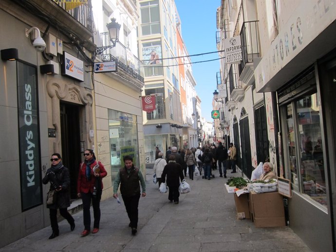 Calle Pintores, Una De Las Vías Comerciales De Cáceres