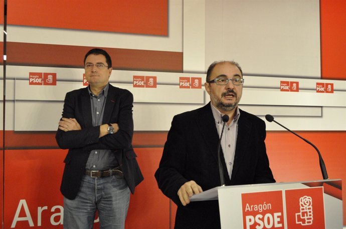 Javier Lambán (PSOE-Aragón) y el secretario de Organización, Óscar López.