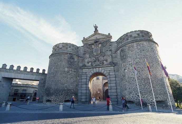 Puerta De Bisagra