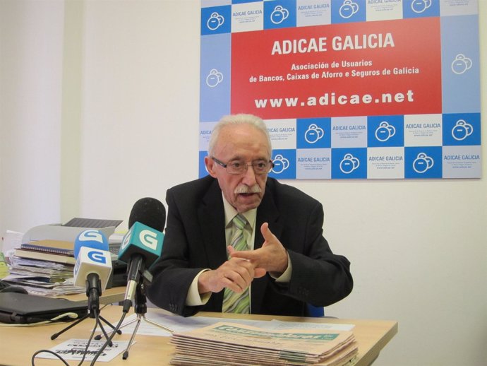 Rueda de prensa de Adicae en Santiago