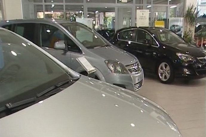 Las ventas de coches caen un 9,8% en febrero